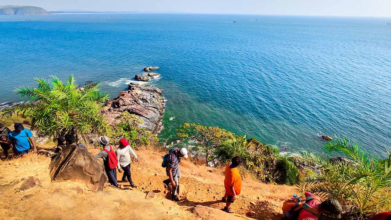 New Year 2025 Gokarna Beach Trek & Camping | Plan the Unplanned