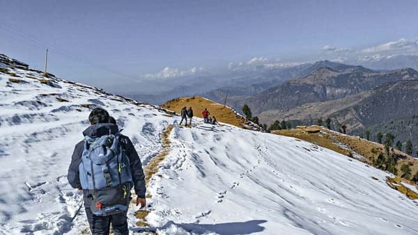 Parashar Lake Trek