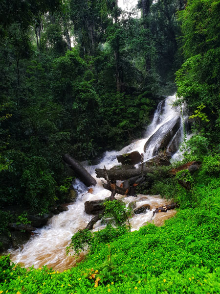 Elniru Falls