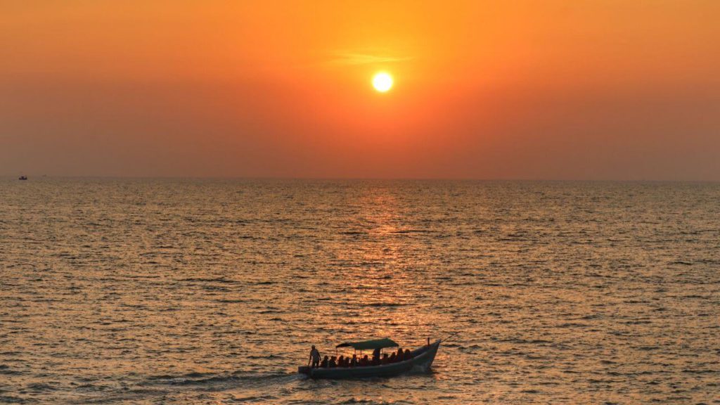 gokarna beach trek