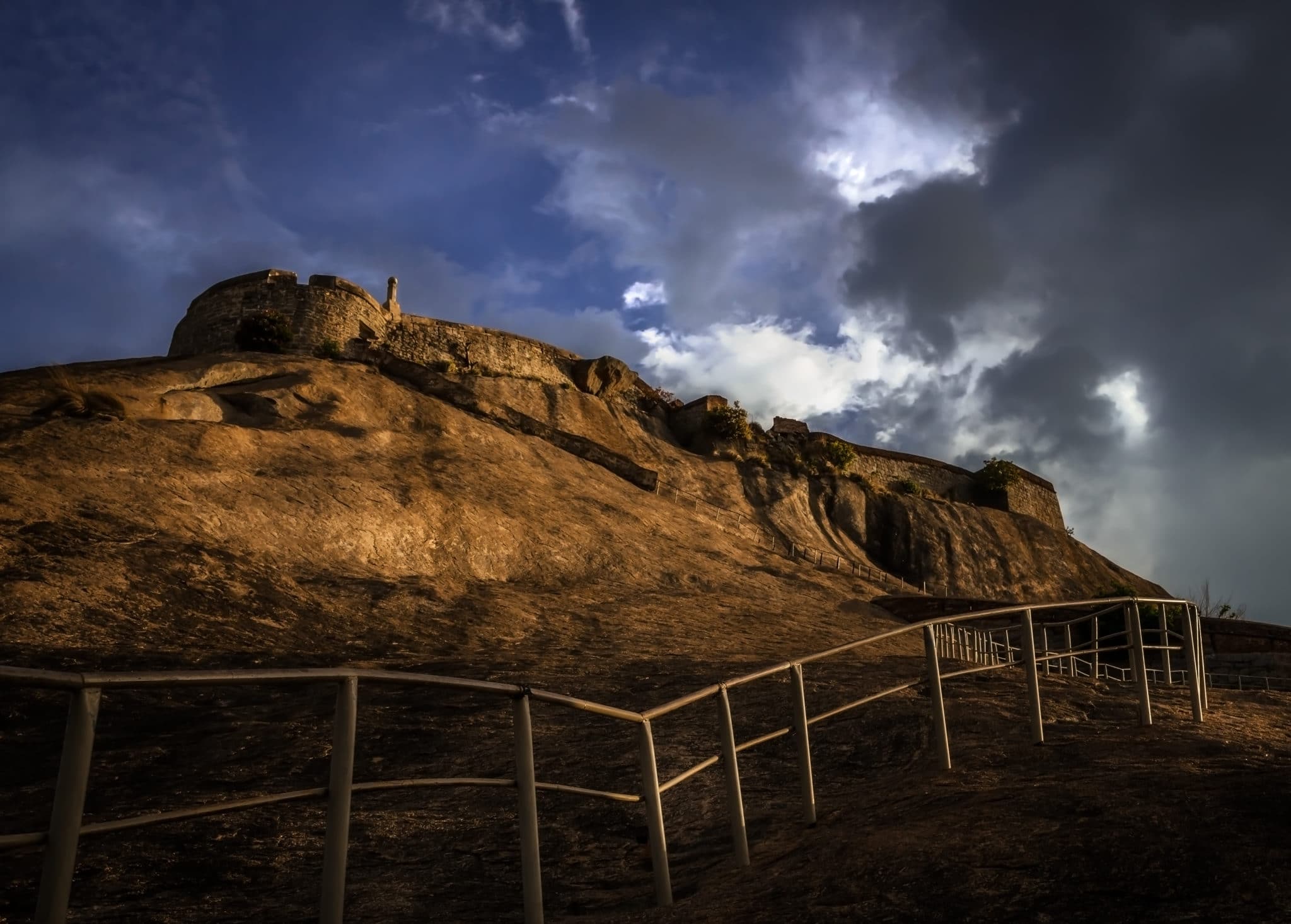 Madhugiri fort trek