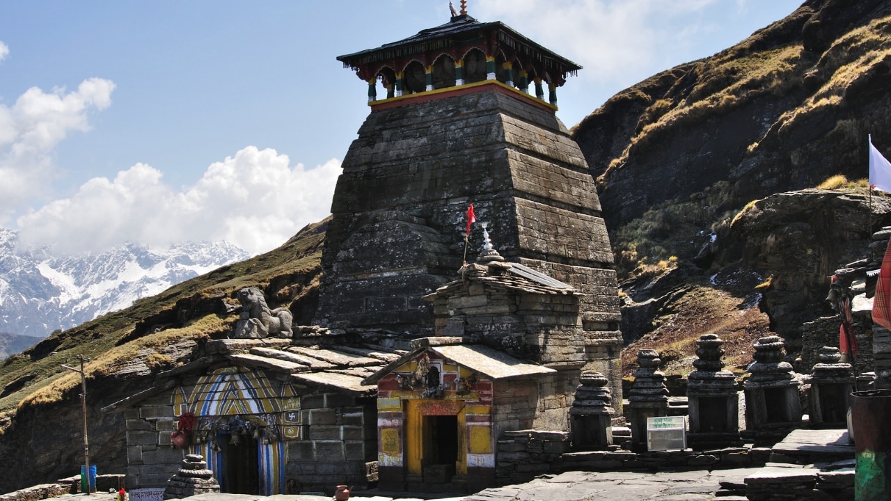 Chopta temple at Uttarakhand backpacking trip