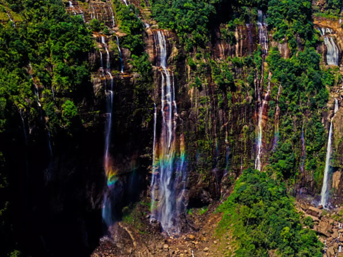 Seven-Sisters-Waterfall-Meghalaya-Plan-The-Unplanned
